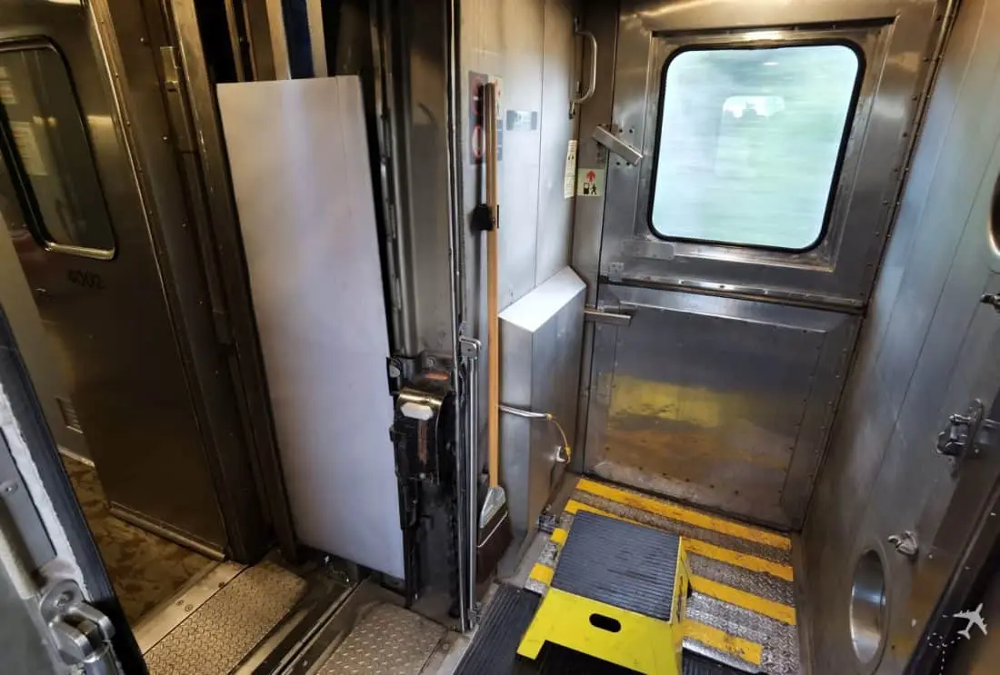 Via Rail Toronto Ottawa Wagenuebergang