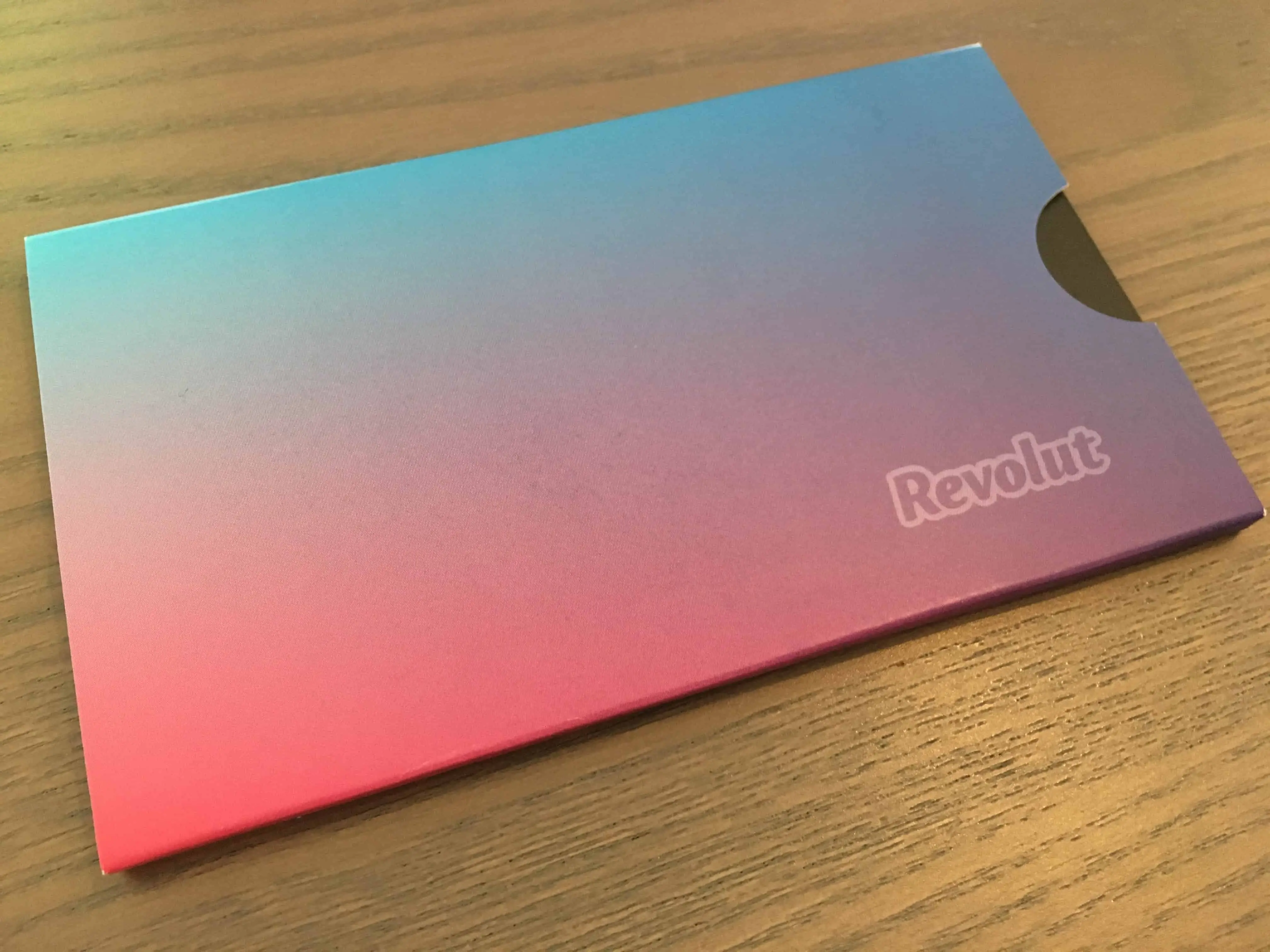 Revolut Unboxing Verpackung