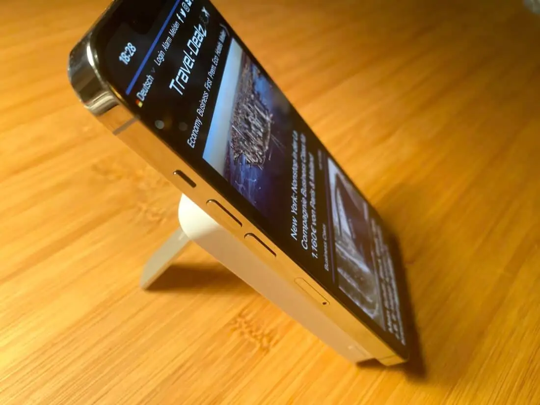 ESR HaloLock Kickstand Powerbank Stand