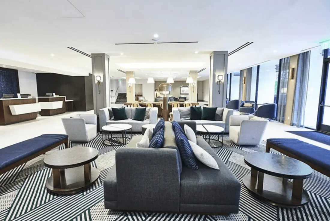 lounge riu sfo