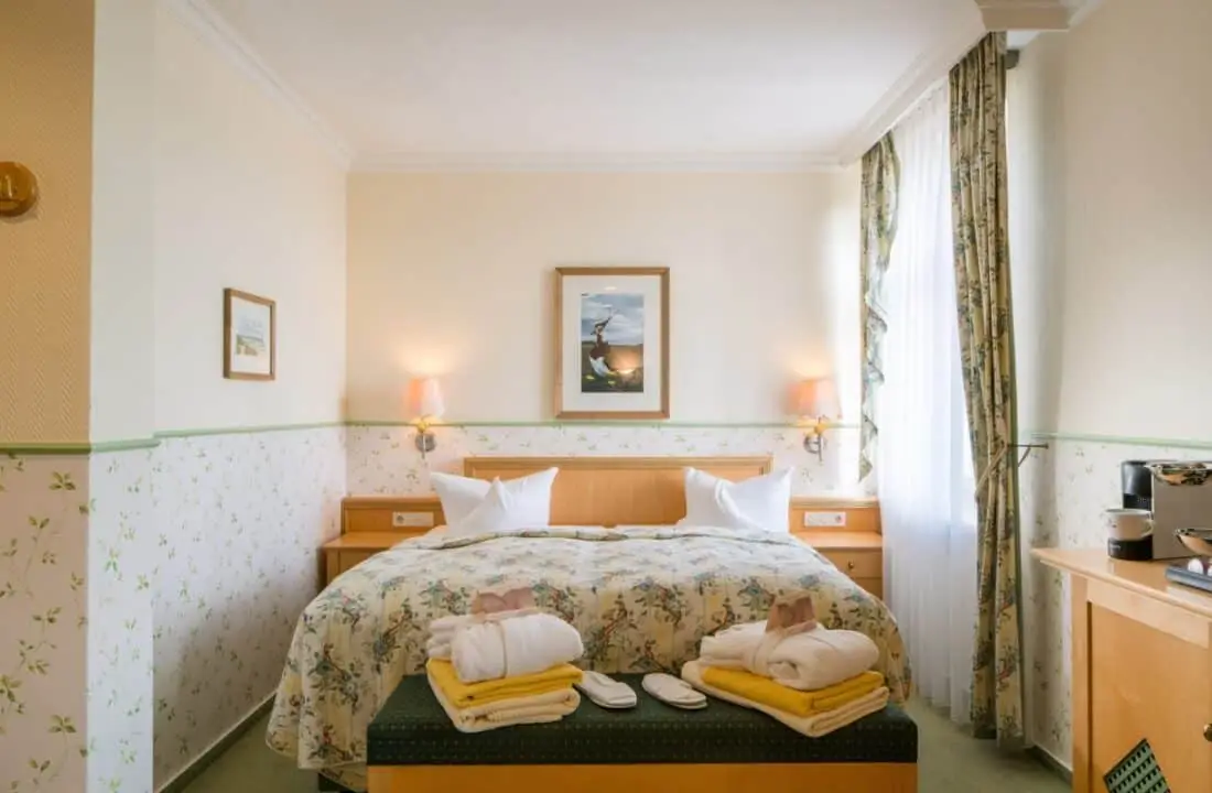 inselhotel borkum zimmer bett