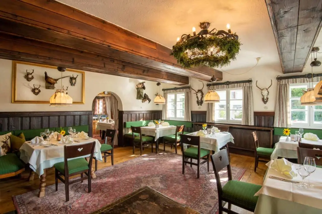 Hotel Pulverer - Restaurant Loystubn