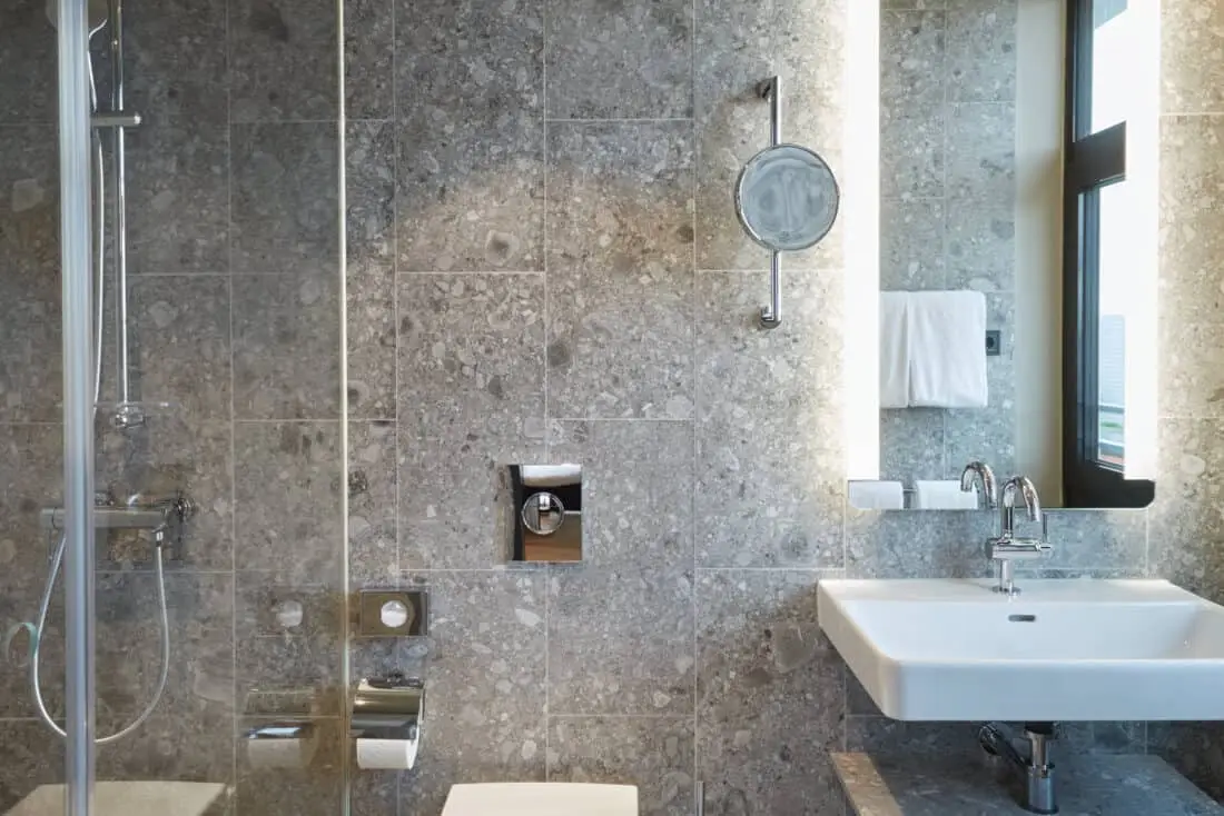 Scandic M nchen Macherei standard room bathroom wi3
