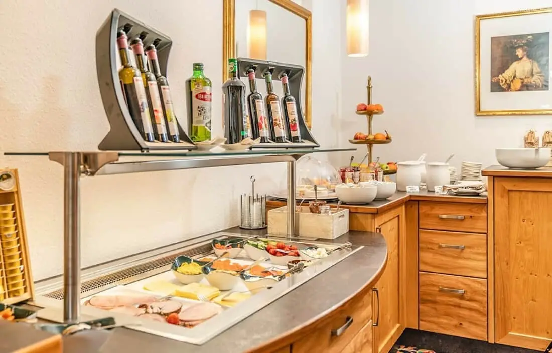 Erzherzog Johann Hotel Frühstücksbuffet