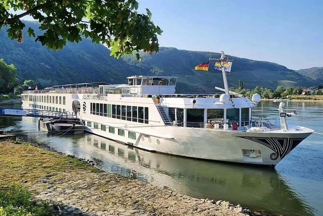 MS Compass Empress - Außenansicht